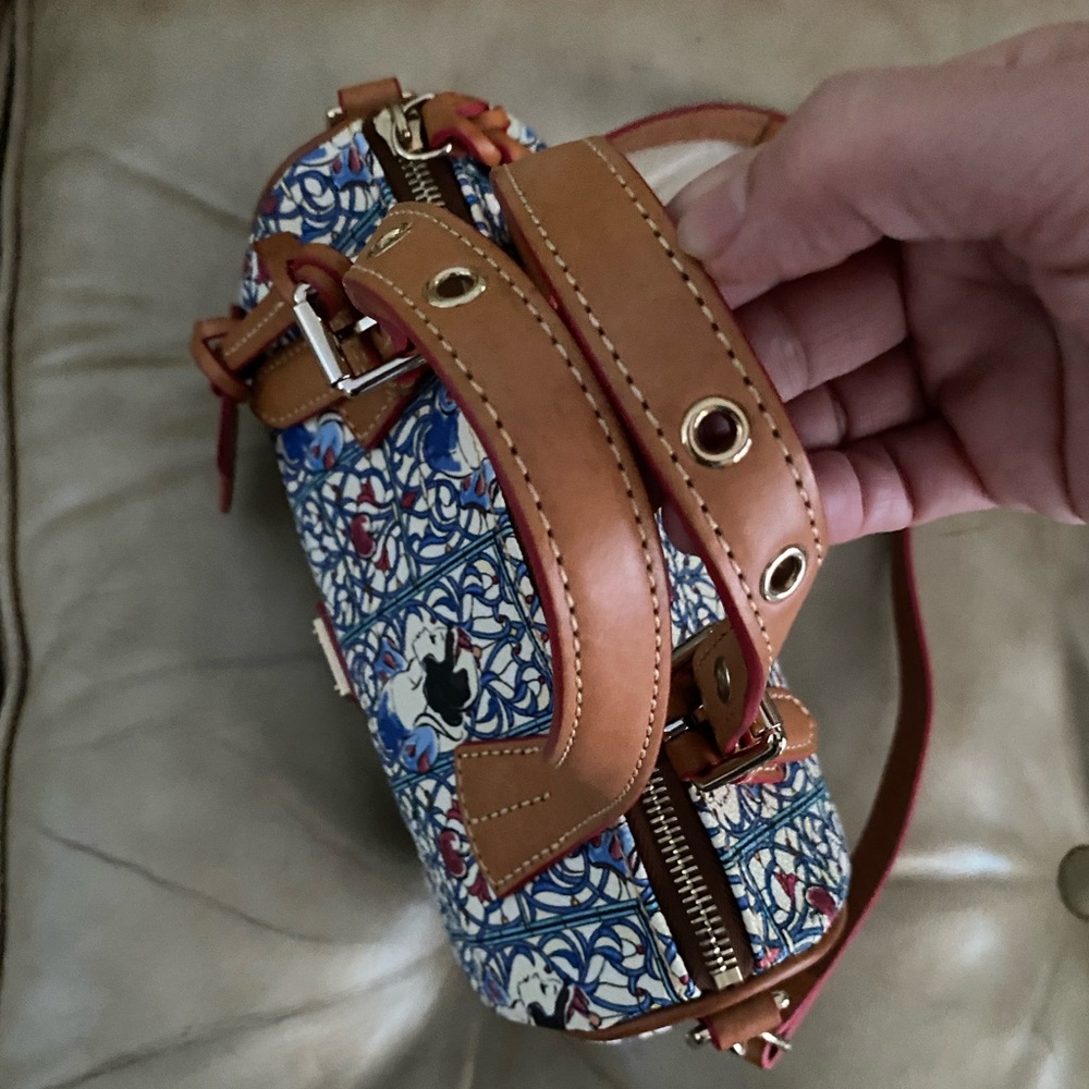 Disney Dooney & Bourke Snow White Mini Satchel 80th Dream Big Princess - Picture 13 of 16